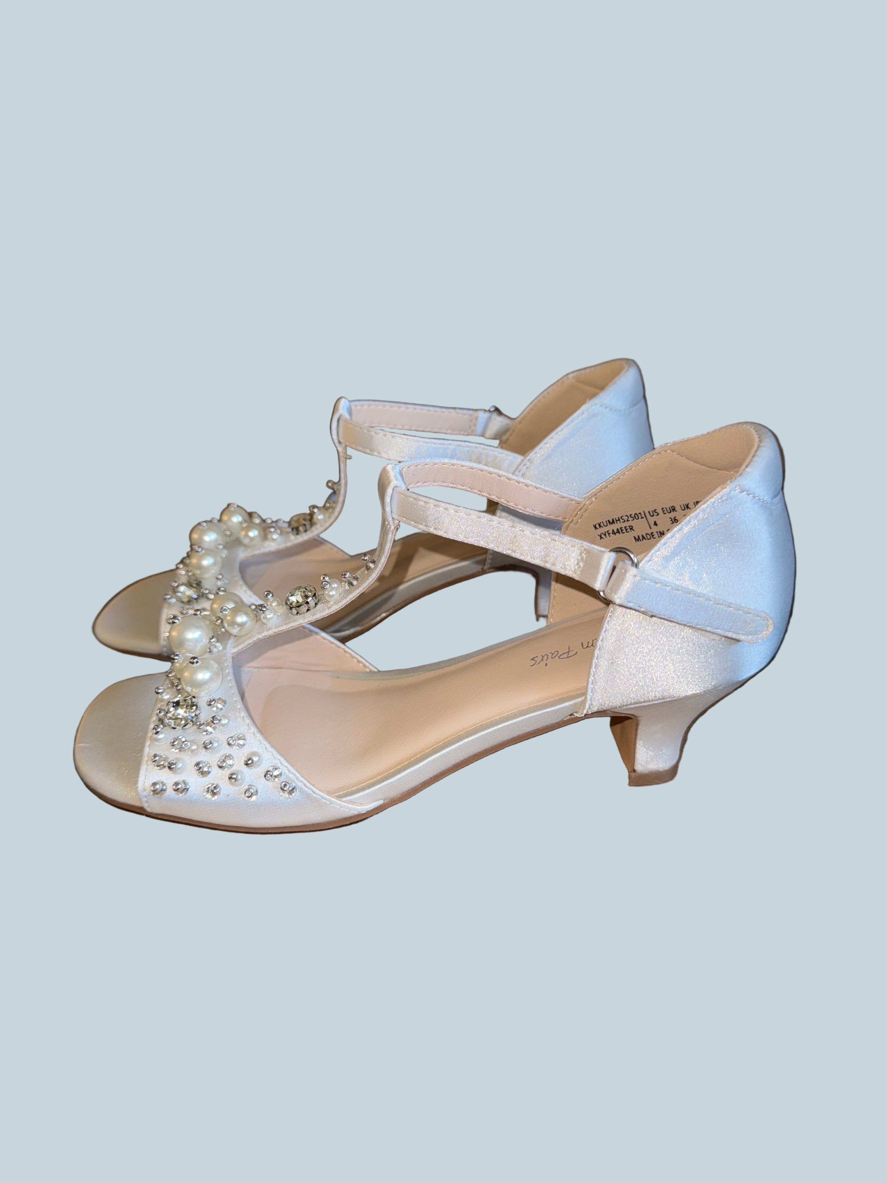 Dream Pairs Kids Girls shoes. Like New. Size 4