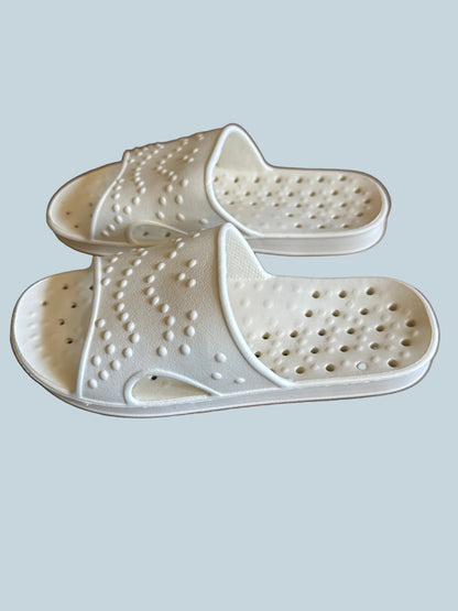 Men Women Shower Slip-on Shoe. Like New. Size L