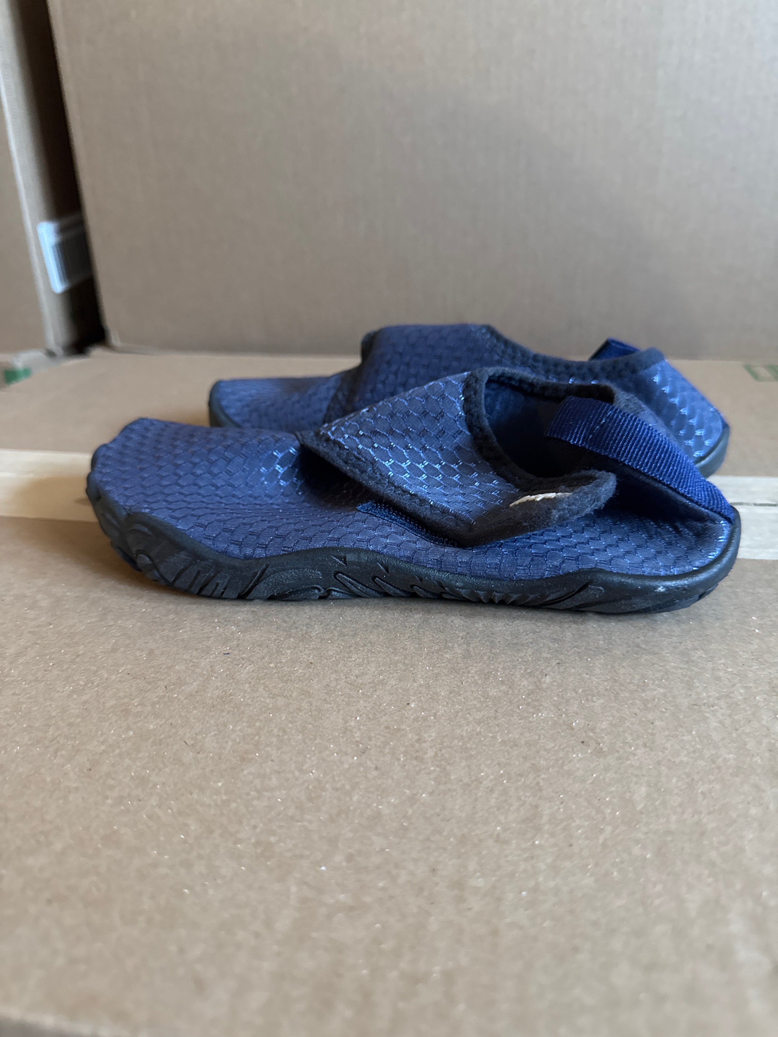 Racqua Men water shoe. Secondhand. Size 4