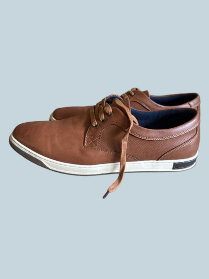 Jousen Men Casual Shoe Sneakers. Secondhand. Size 13