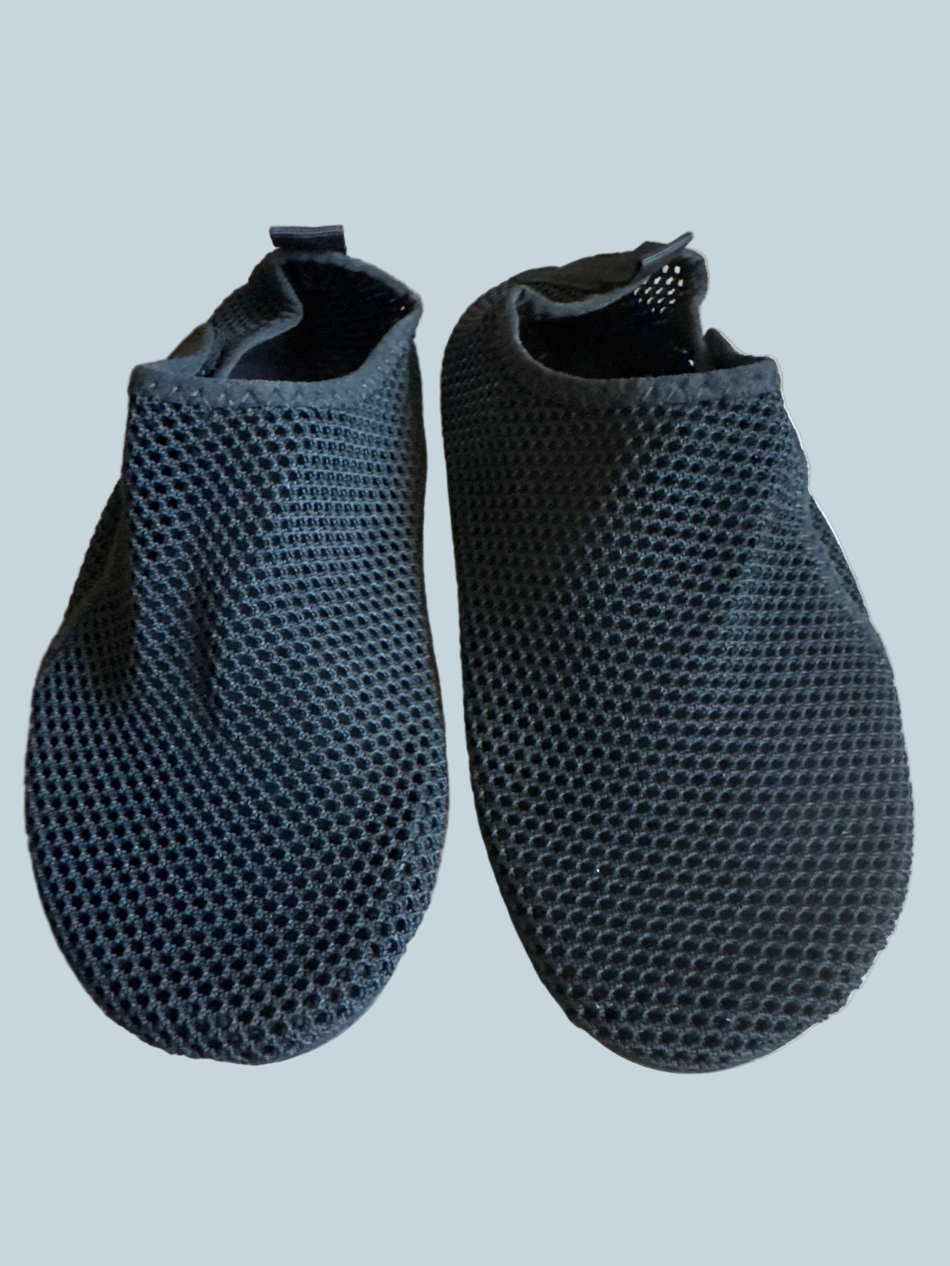 Men Water Shoe. Like New. Size 39-40