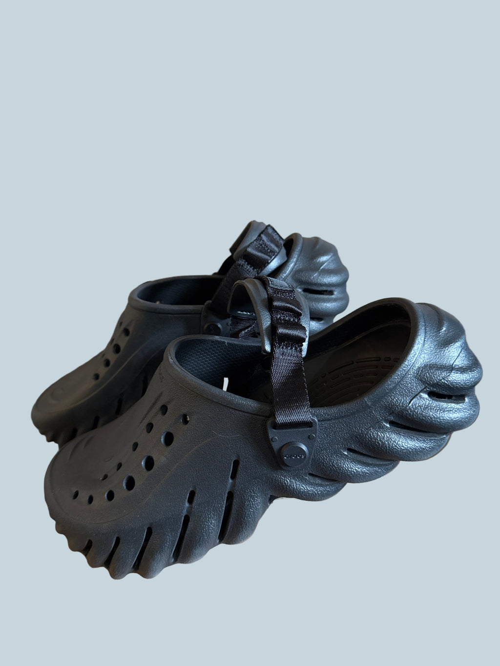 Crocs Men Women Slipon Shoe Sandals. Like New. Size 10