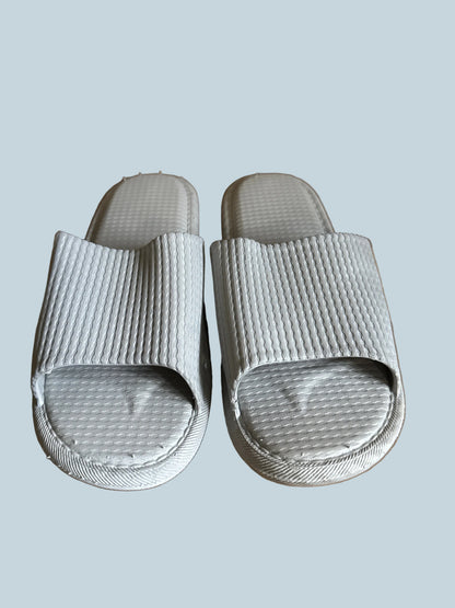 Men Slide Shoe Slippers. Like New. Size 44