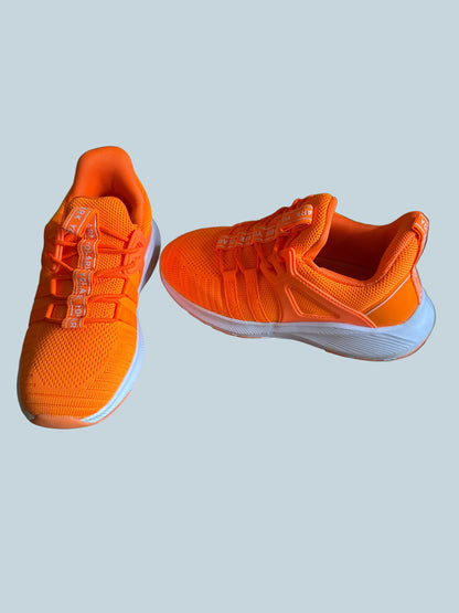 Yolark kids Boys Girls Athletic shoe Sneaker. Like New. Kid Size 1