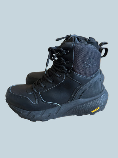 Nortiv8 Men Work Shoe. Secondhand. Size 7