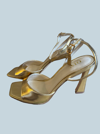 QIY Women Heeled Sandals. Size 9