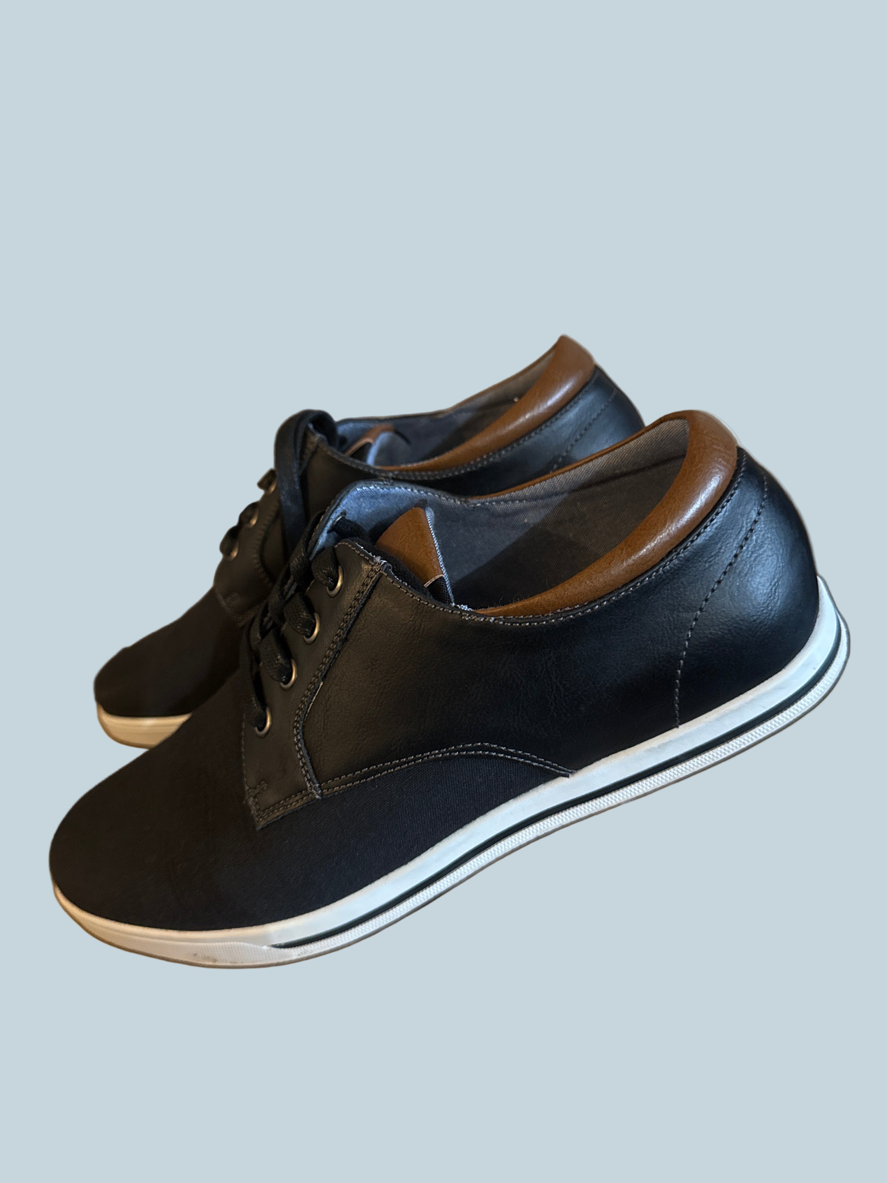 Bruno Marc Men Casual Walking Shoes. Like New. Size 9.5