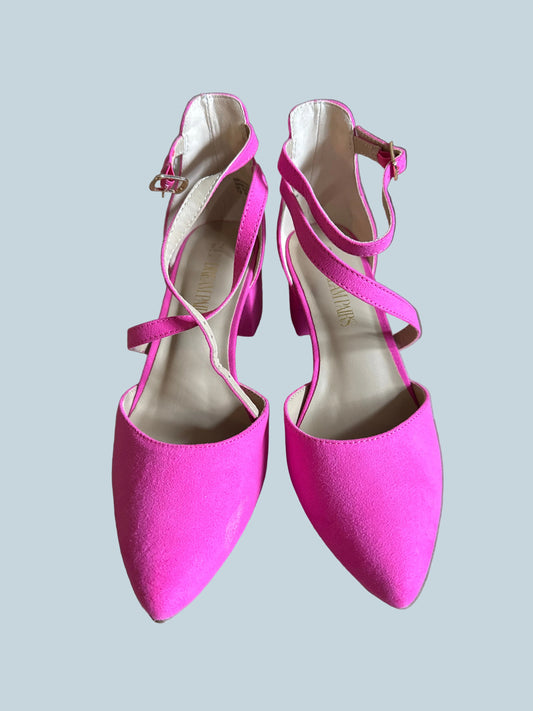 Dream Pairs Women Block Heeled Pump Shoe. Like New. Size 6.5