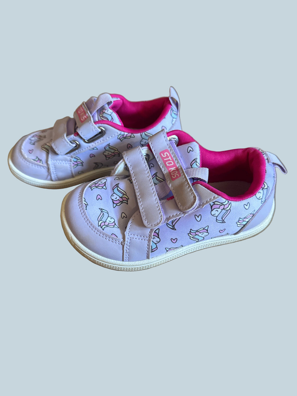 STQ kids Girls Casual Walking Shoe Sneakers Secondhand. Kids Size 11