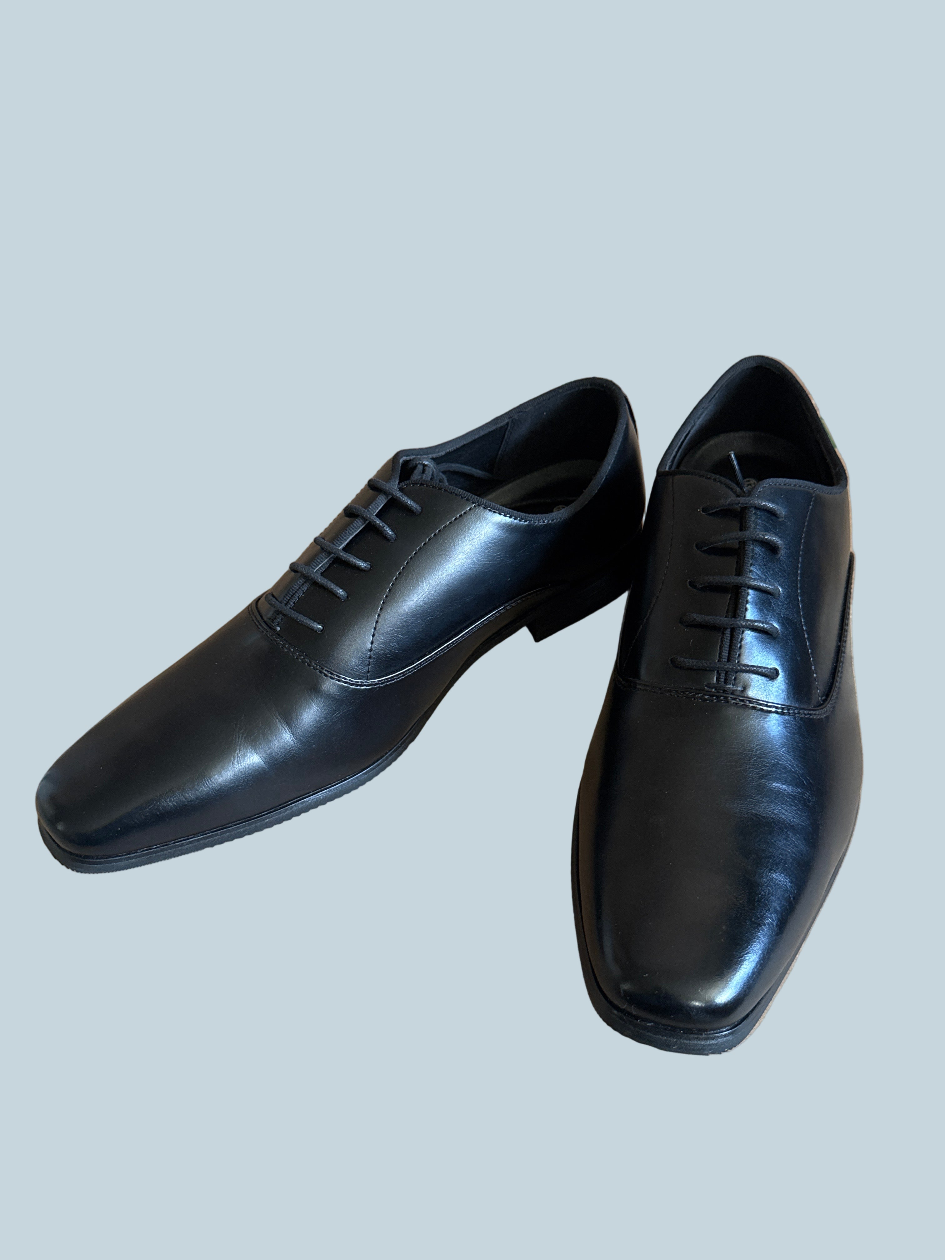 Bruno Marc Men Dress Shoe. Like New. Size 13