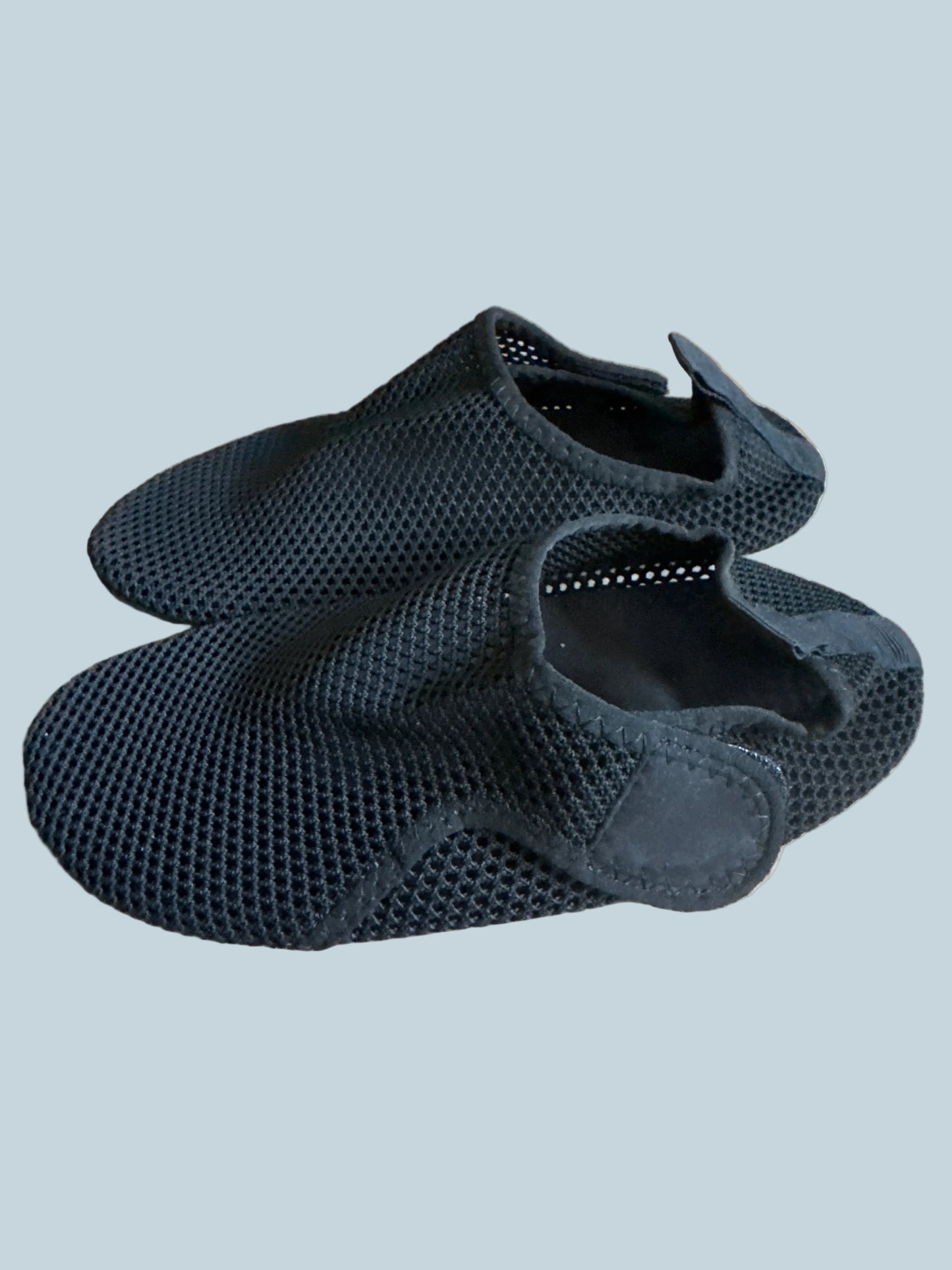Men Water Shoe. Like New. Size 39