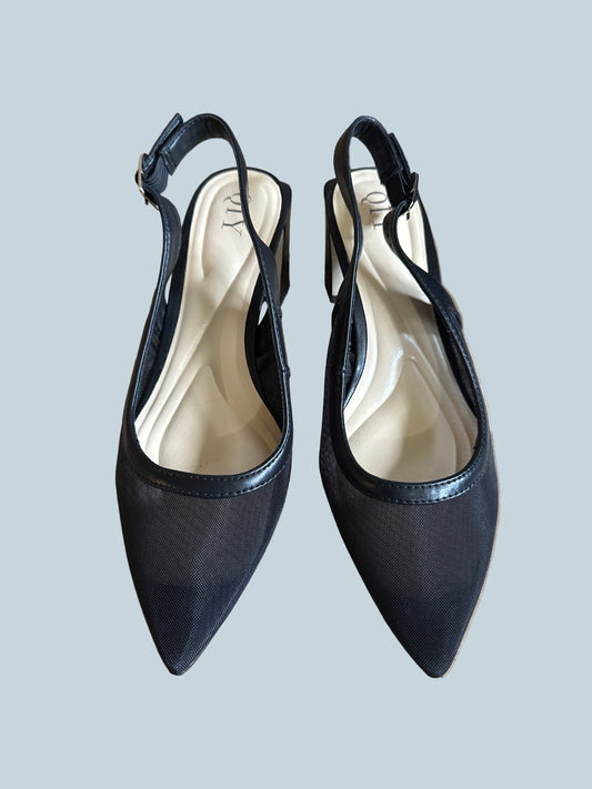 QIY Women Heeled Slingback Pump. Like New. Size 8.5