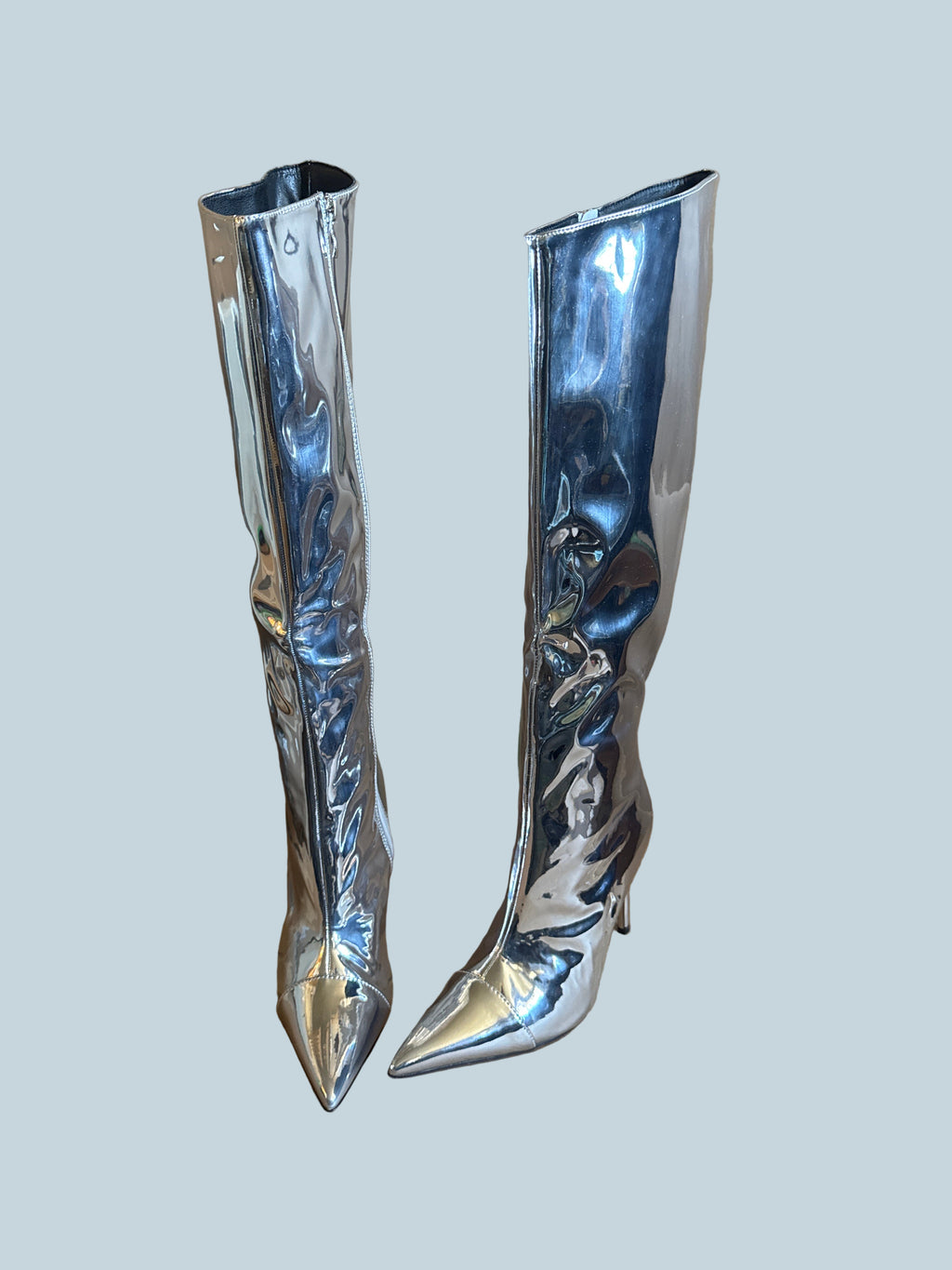 Arqa Studio Women Knee High Boot. Like New. Size 8