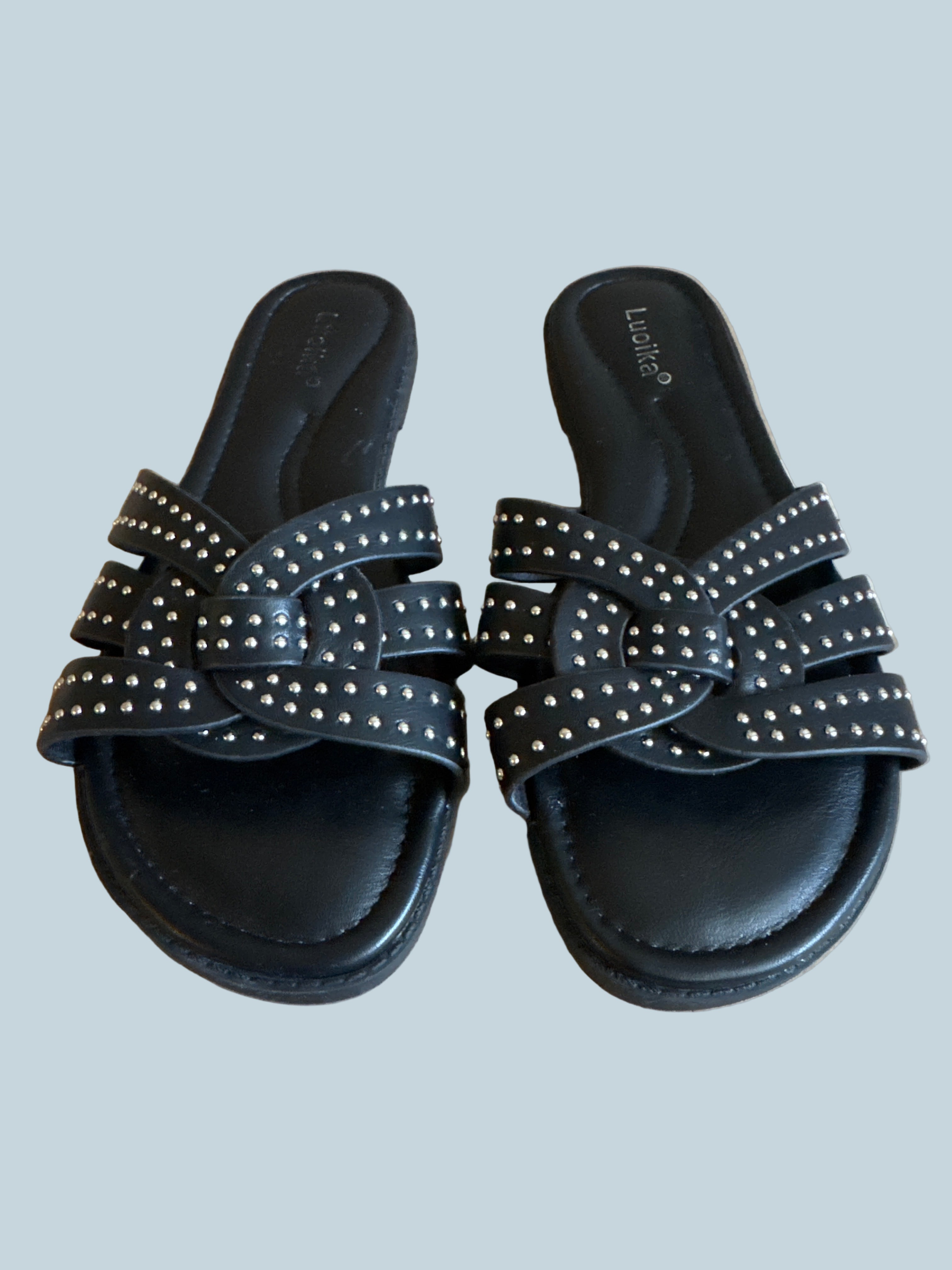 Louika Woman Wide Slide Shoe Sandals. Secondhand. Size 9