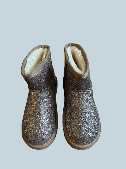 Kids Girls Glitter Cozy Ankle Boot. Like New. kid Size 3