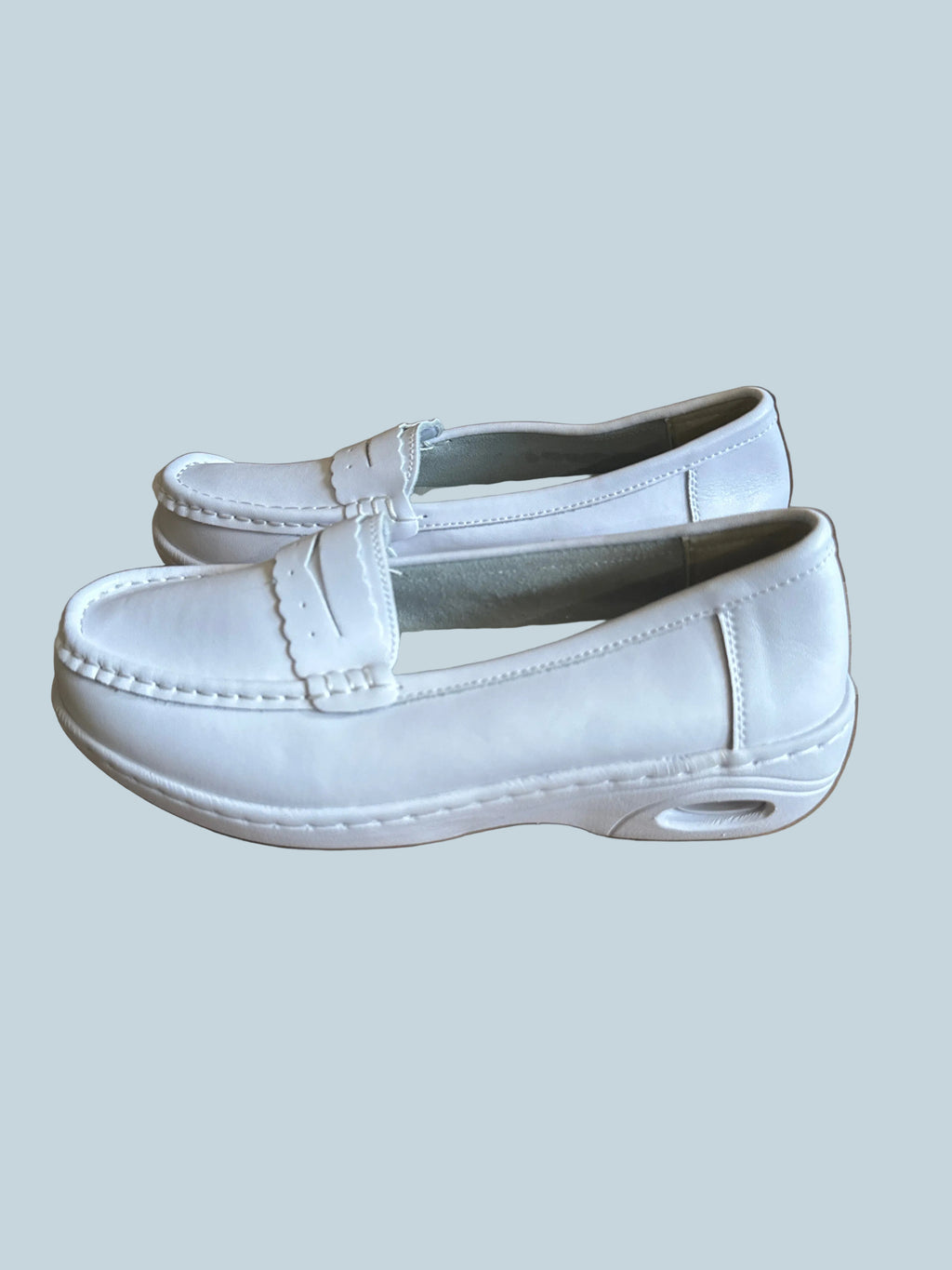 Women Slip-on Shoe Flat. LikeNew. Size 41
