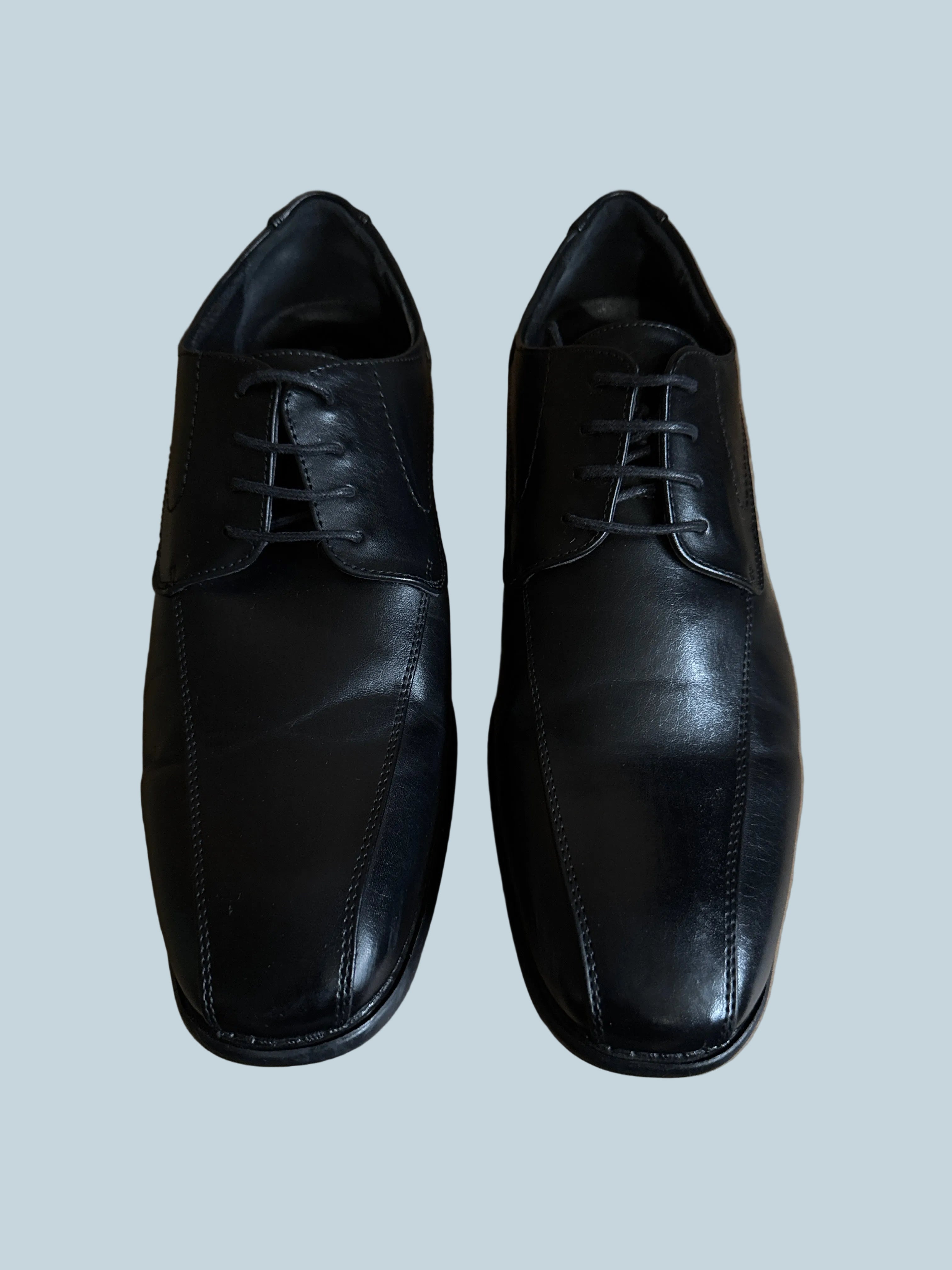 Bruno Marc Men Dress Shoe. Secondhand. Size 10.5