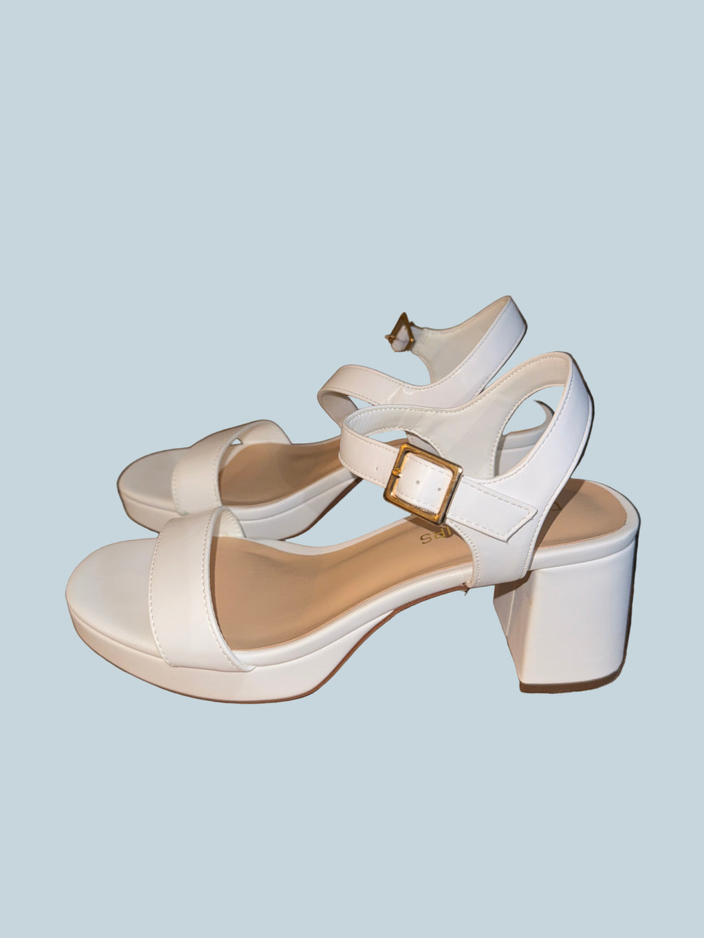 Dream Pairs Women Block Heeled Shoe Sandals. Like New. Size 7.5