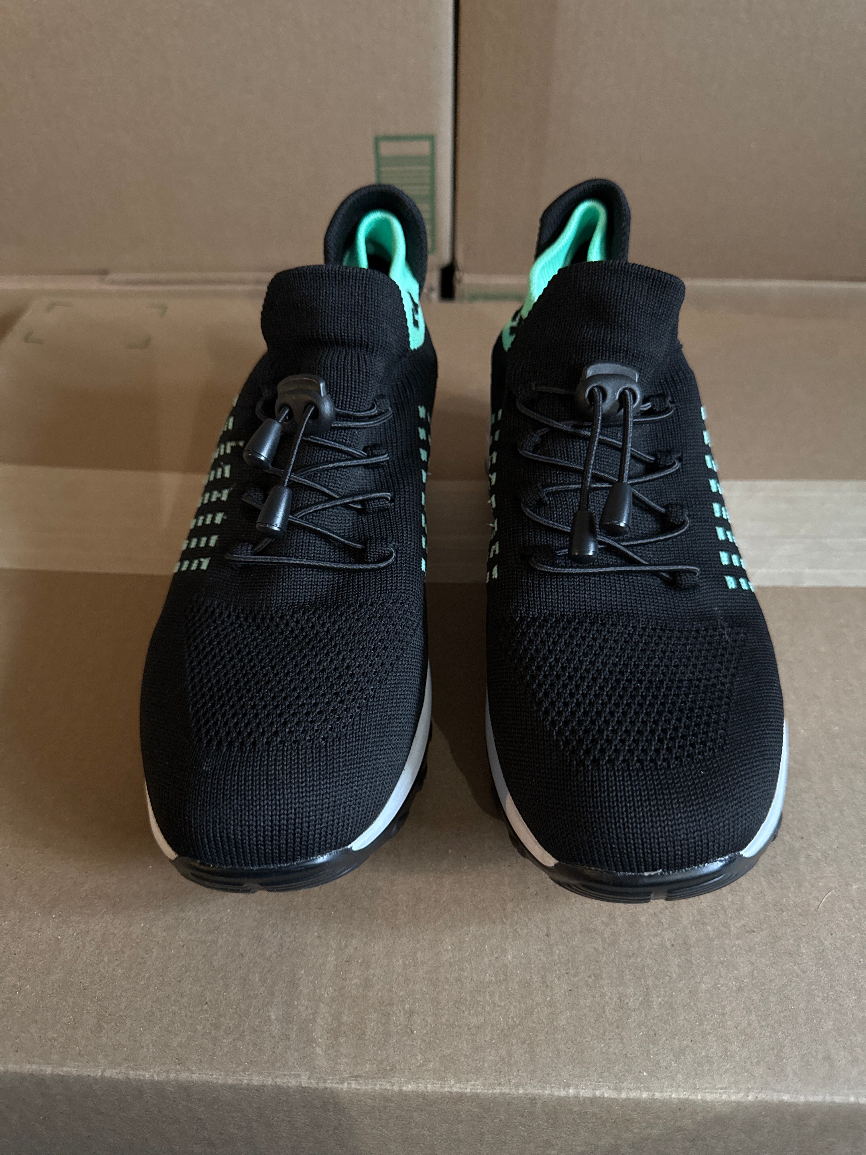 Stunahome Women Walking Shoe Sneakers. Like New. Size 41