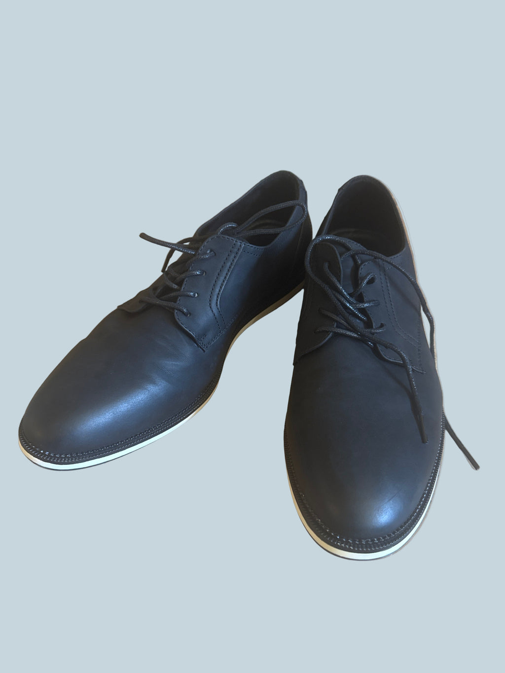 Merido Men Dress Shoe. Like New. Size 10.5