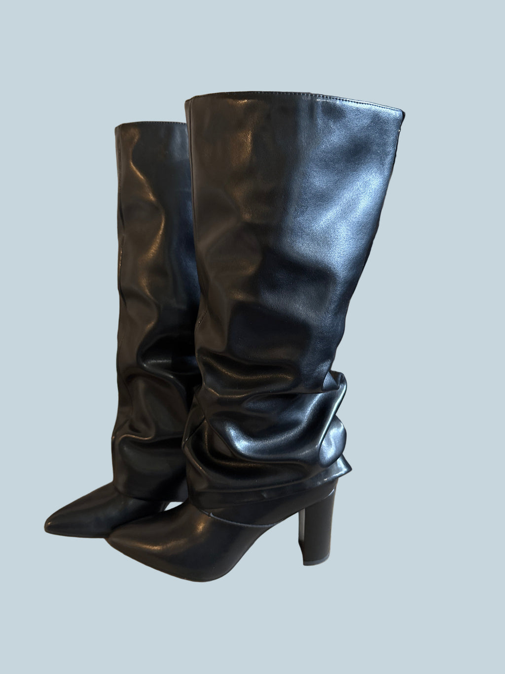 Women Knee-high boot. Secondhand. Size