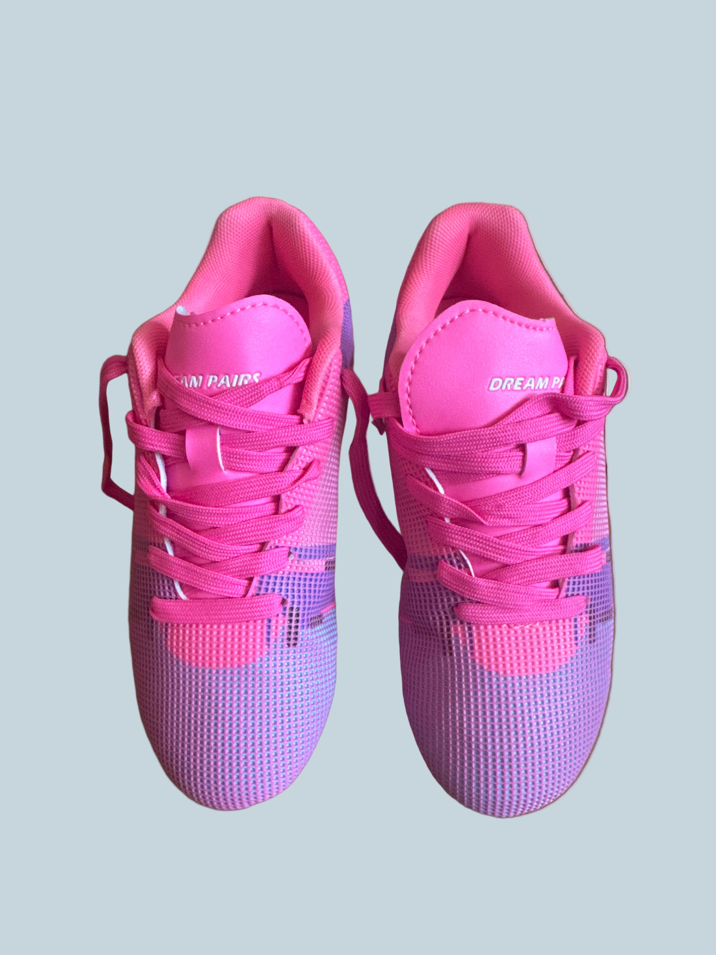 Dream pairs Kids Girls soccer shoes. Like New. Size 2