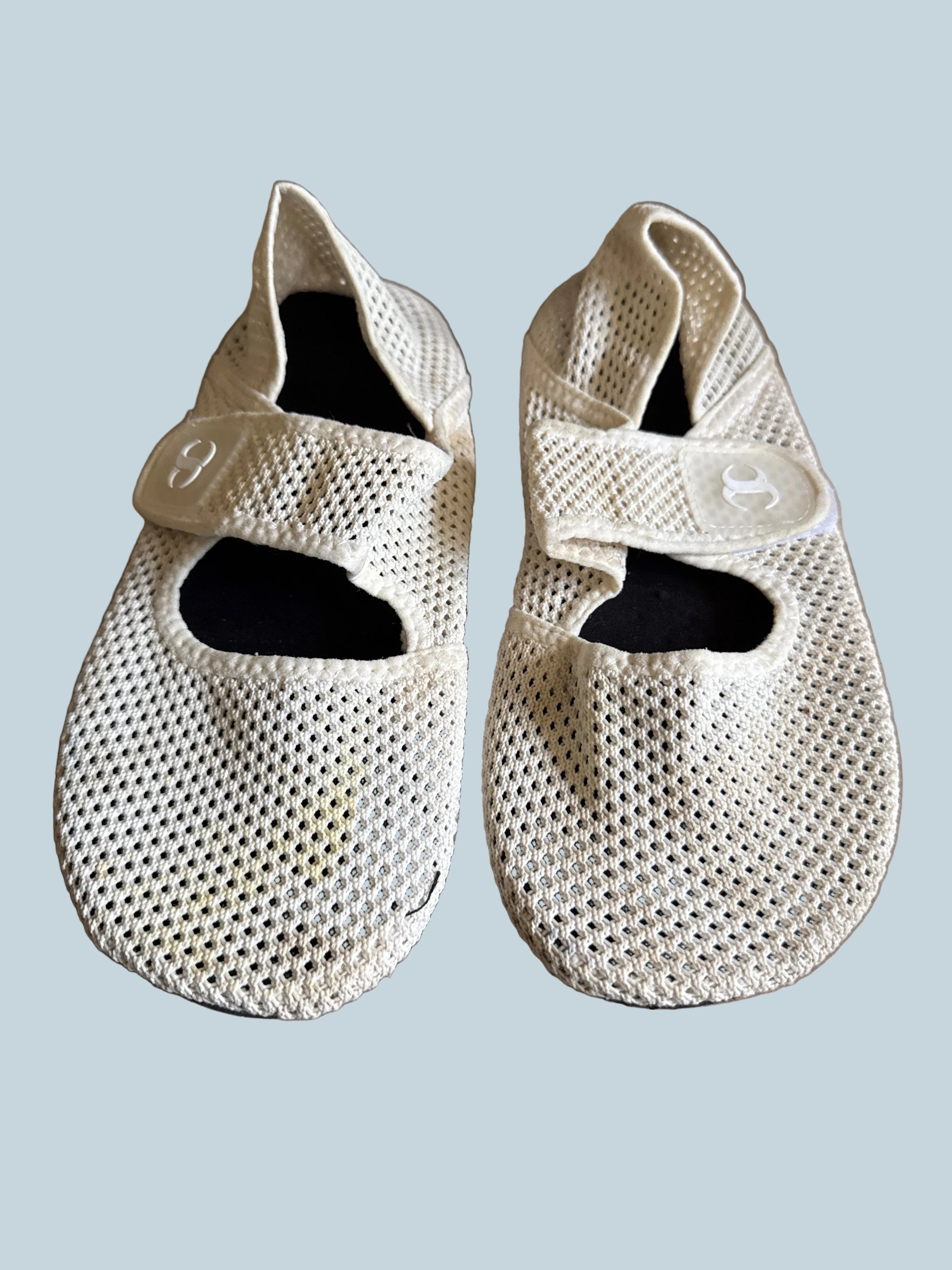 Barefoot Woman Water Shoe. Secondhand. Size 40-41