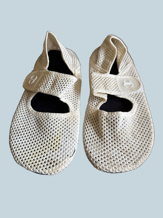 Barefoot Woman Water Shoe. Secondhand. Size 40