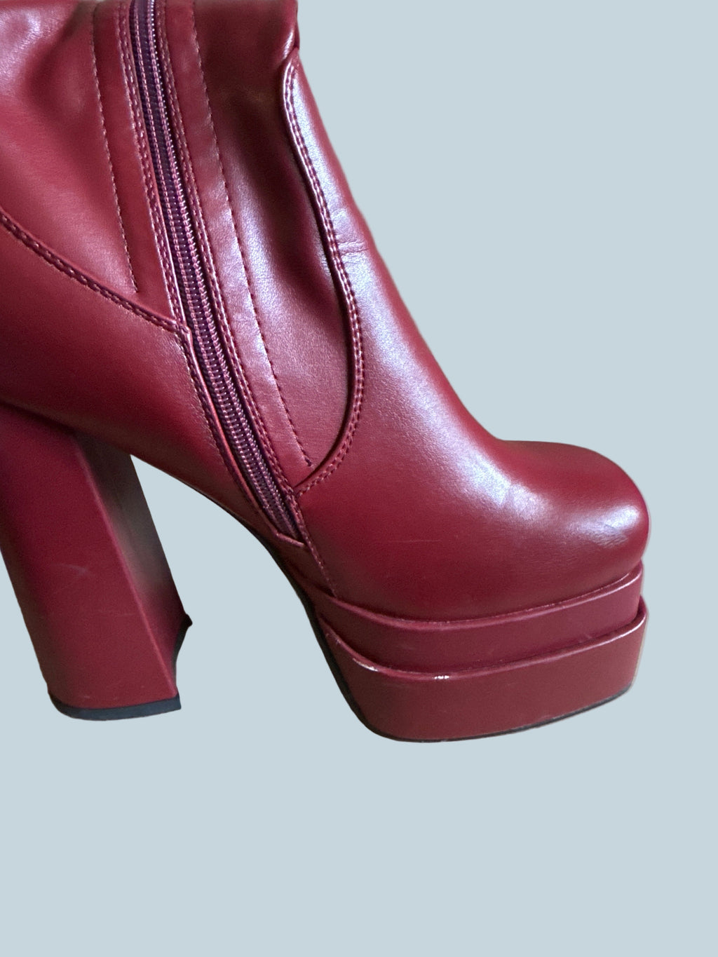 Wetkiss Women Knee high boot. Secondhand. Size 10