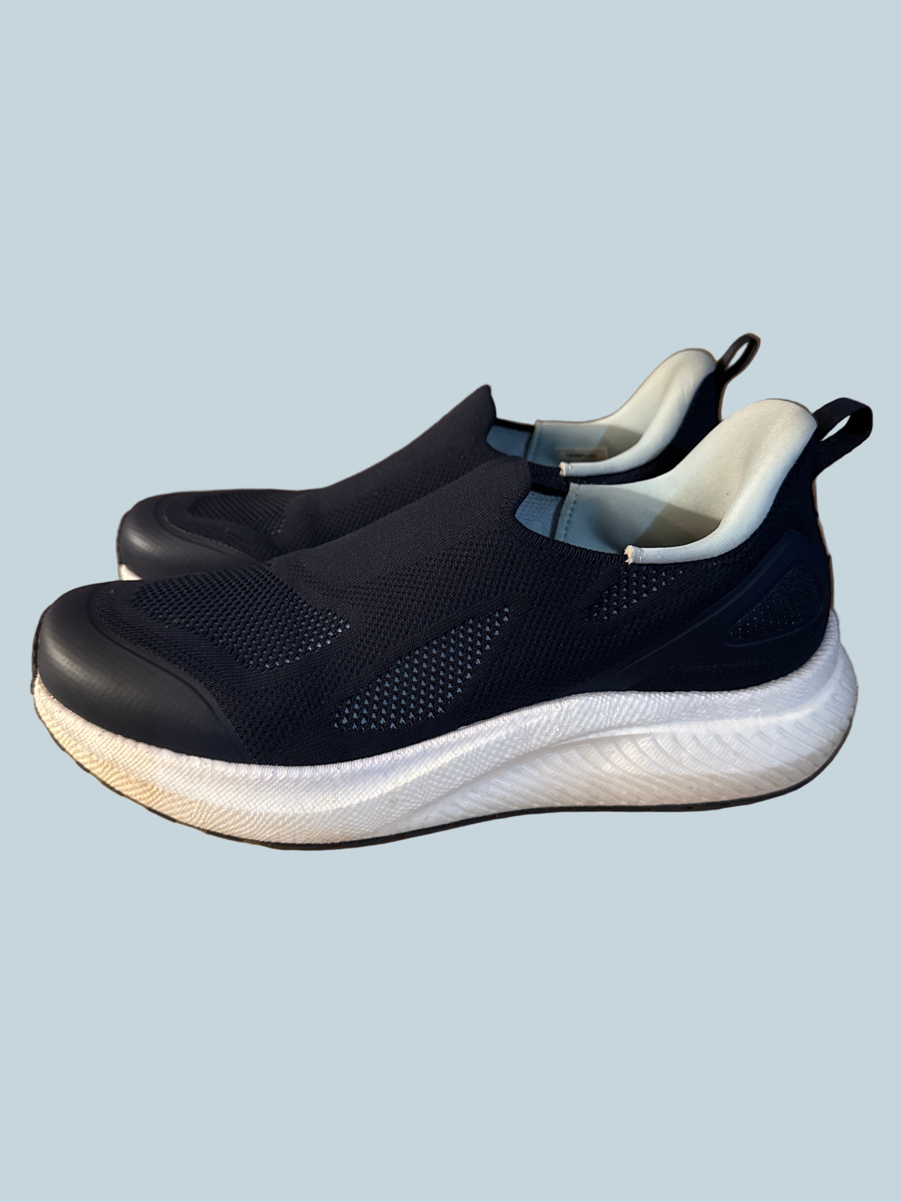 Allswifit. Women Slip-on Walking Shoe. Like New. Men Size 9