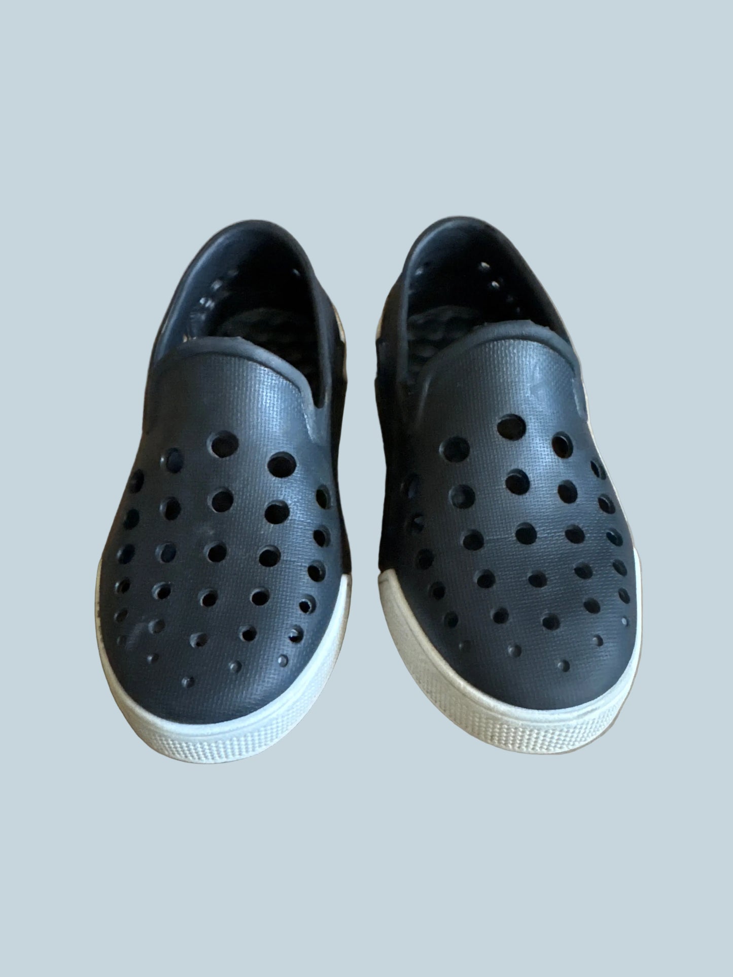 Kids Slip-on Boys  Girls Shoe Sandals. Secondhand. Toddler Size 9