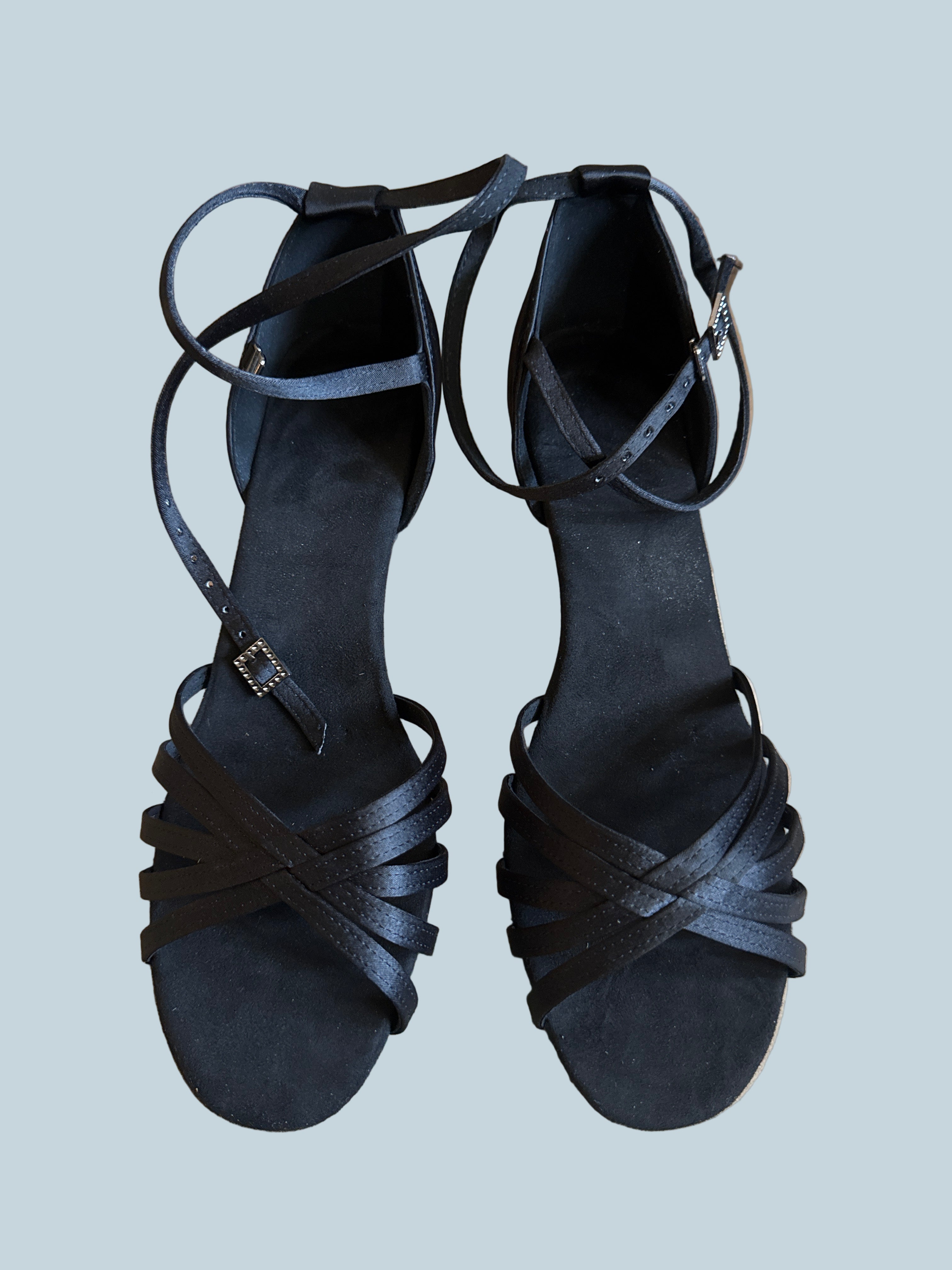 Women Kitten Heeled Sandals. Secondhand. Size 9.5