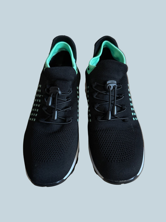 Stunahome Women Walking Shoe Sneakers. Like New. Size 41