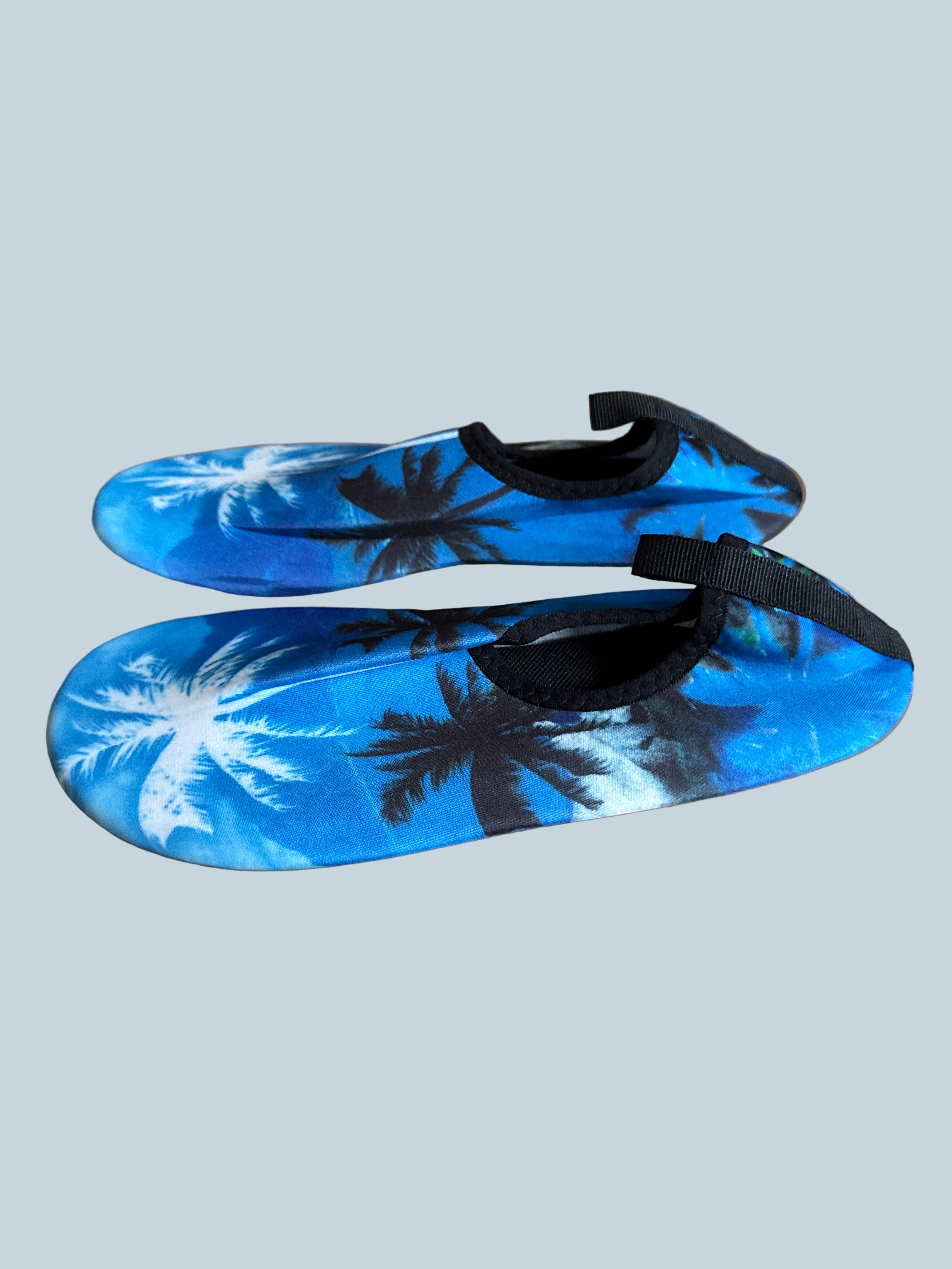 Kids Boys Girls Water Shoe. Like New. Size 5