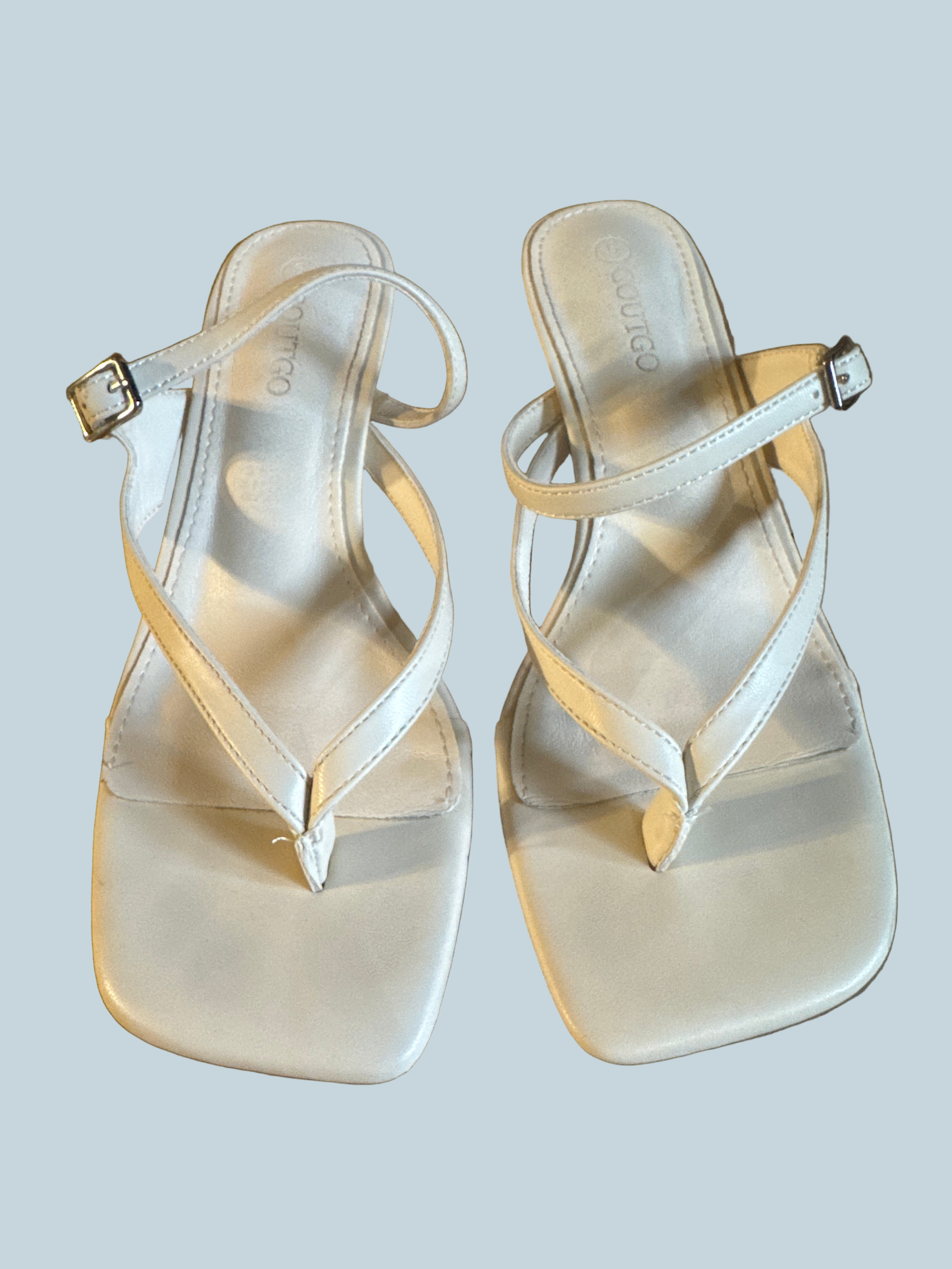 Coutgo Women Kitten Heeled Shoe Sandals. Secondhand. Size 6