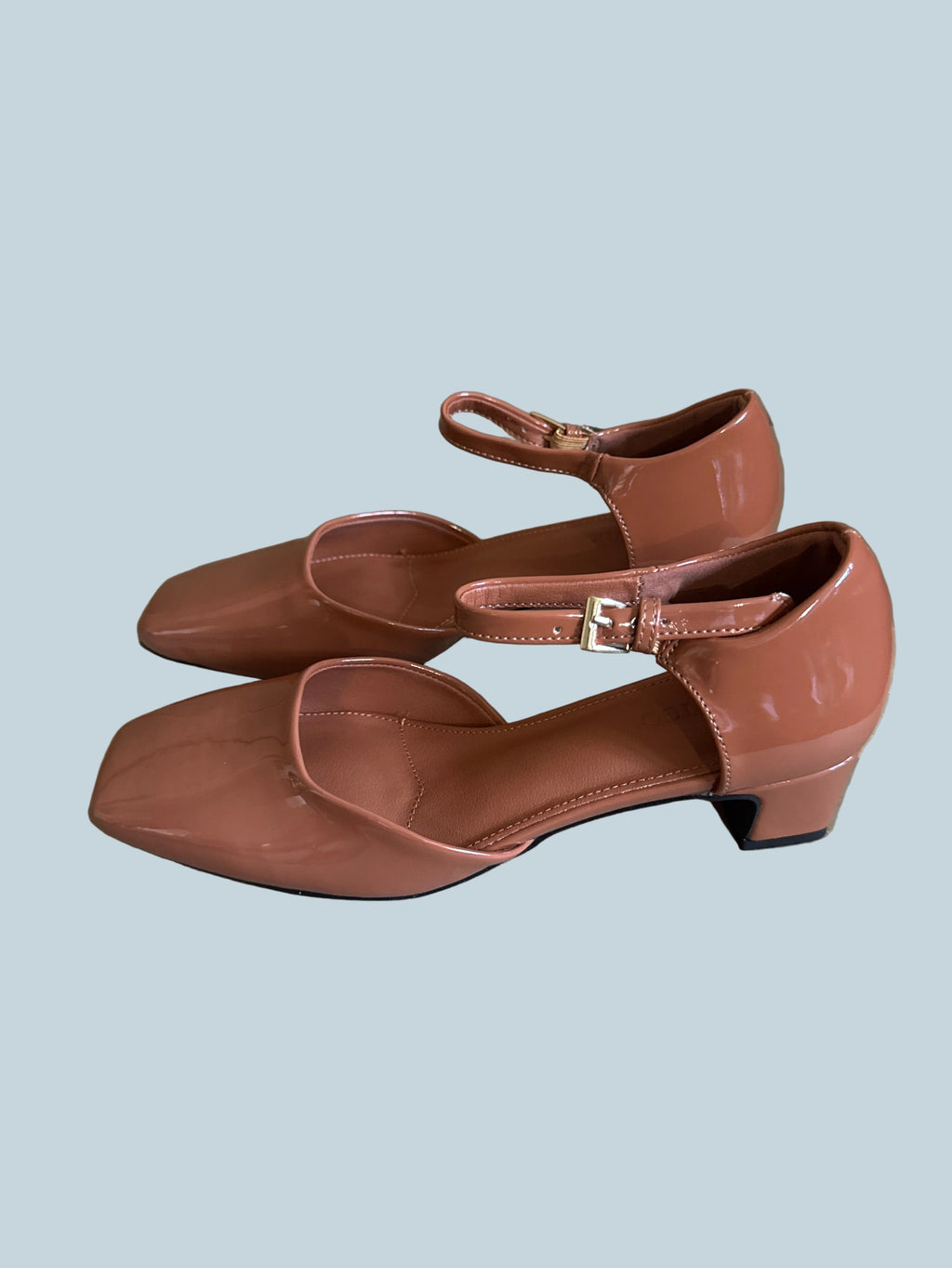 Coutgo Women Dress Shoe Sandals. Size 8