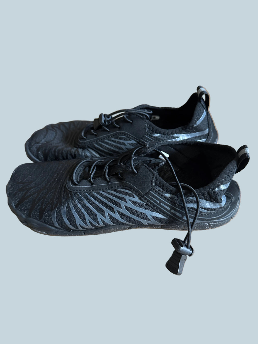 Barefoot Men Lace Up Water Shoe. Like New. Size 39