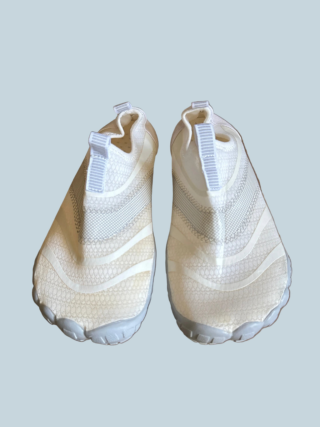 Barefoot Women Lace Up Athletic Water Shoe. Like New. Size 38