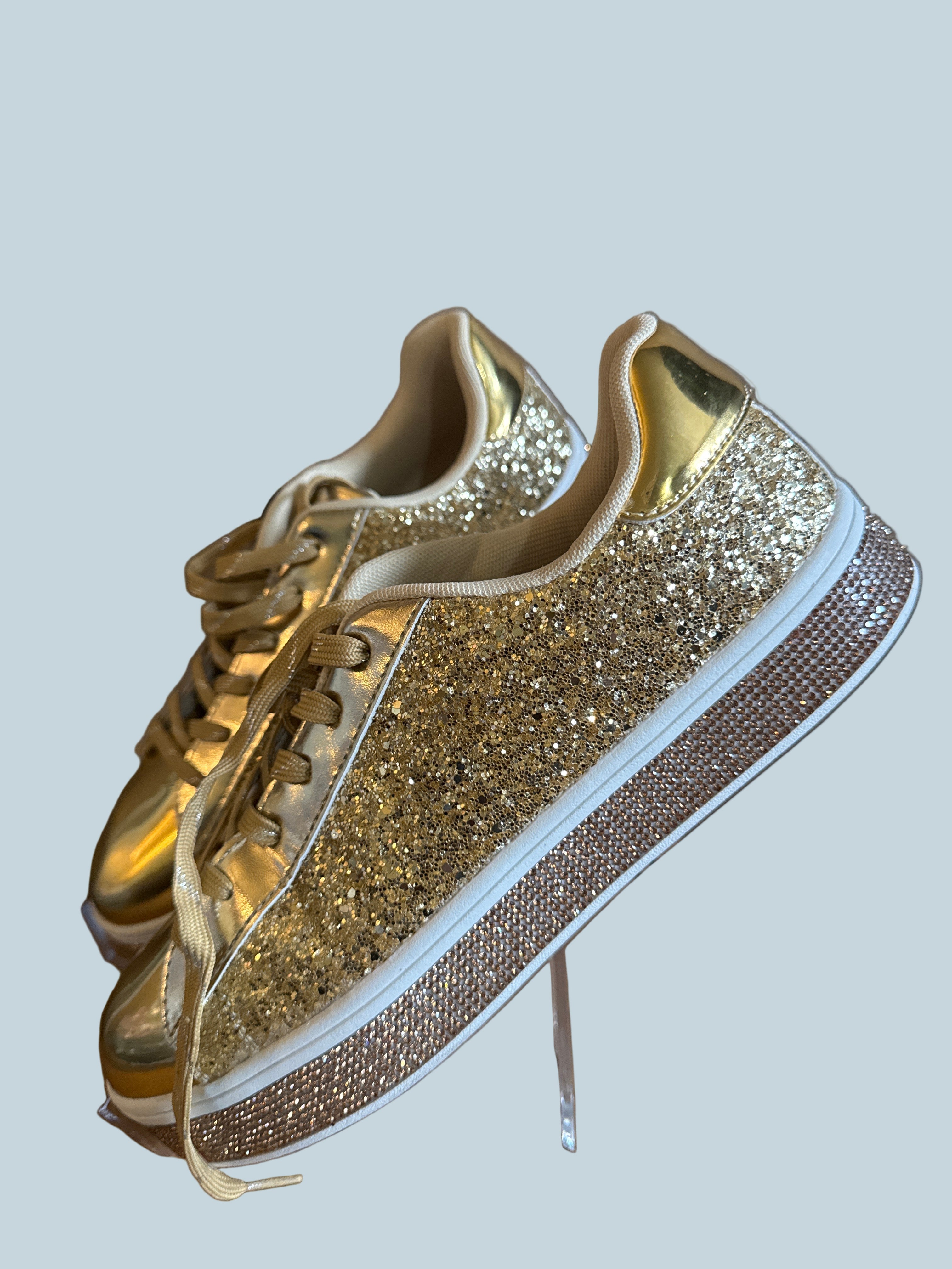 Uubaris Women Glitter Casual/Ocassion/Costume Shoe Canvas. Like New. Size 11