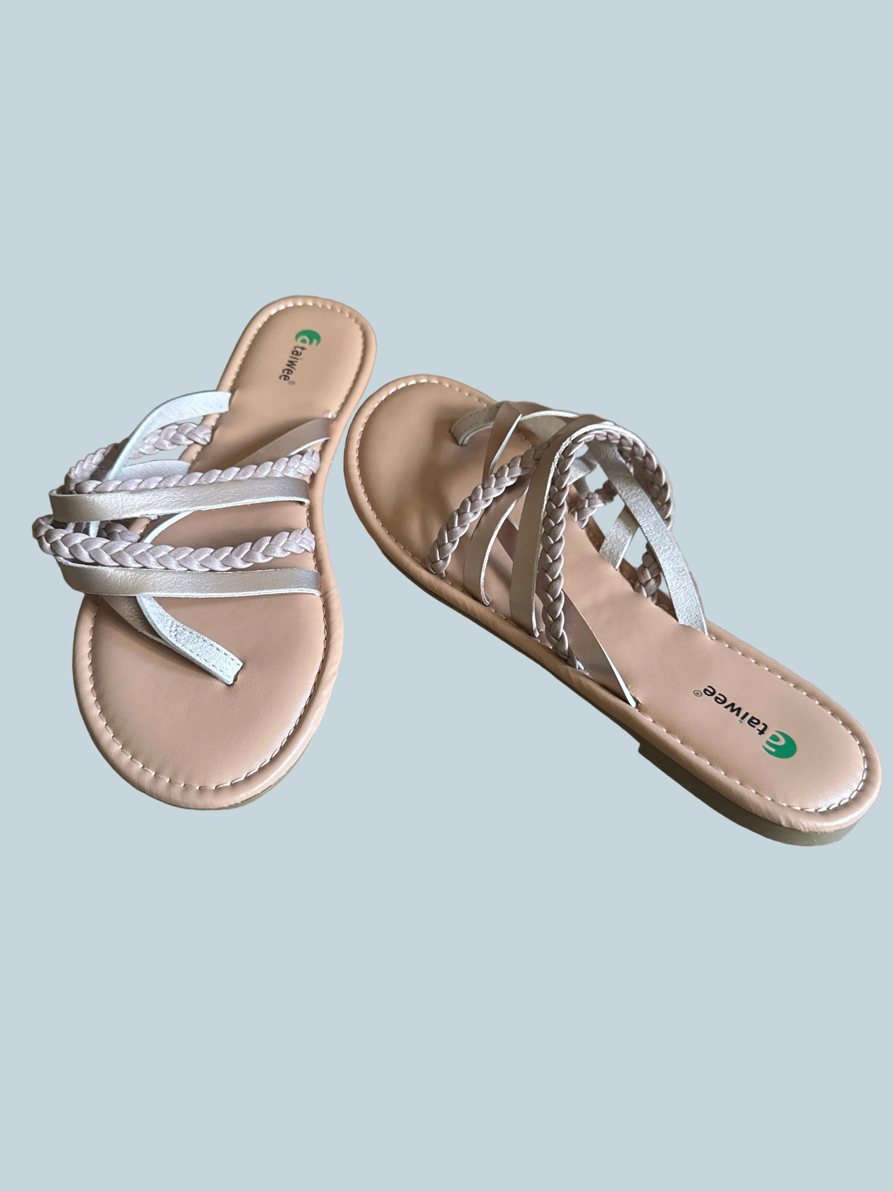 Women Slide Shoe Sandals Flat. Secondhand. Size 11