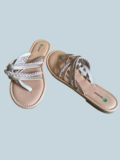 Women Slide Shoe Sandals Flat. Secondhand. Size 11