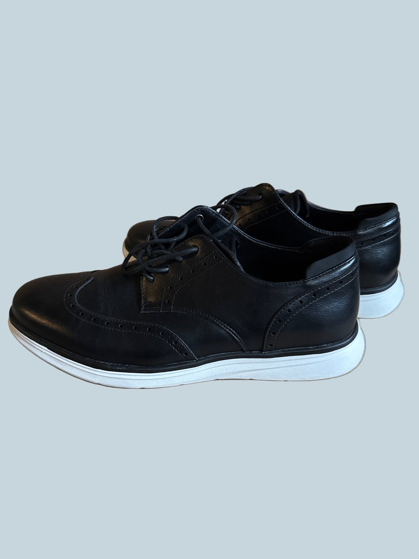 Meridos Men Dress Shoe. Like New. Size 10