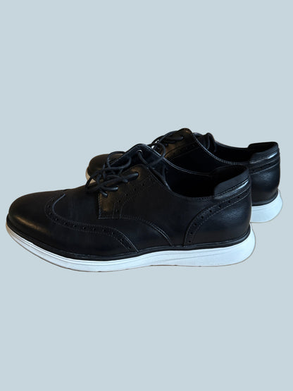 Meridos Men Dress Shoe. Like New. Size 10