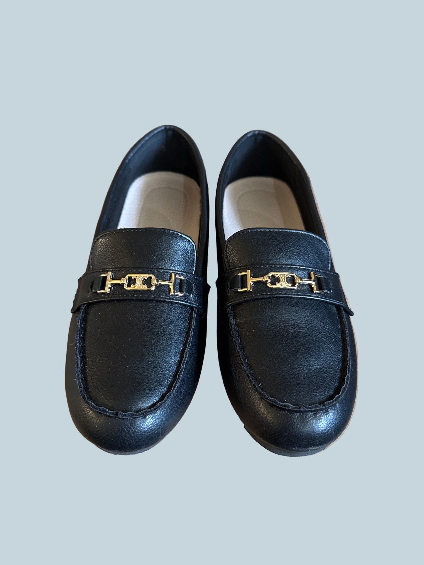 Women Loafer Slide Flat Shoe. Like New. Size 8