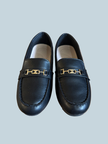 Women Loafer Slide Flat Shoe. Like New. Size 8