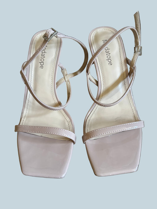 Modatope Women Heeled Sandals. Secondhand. Size 6