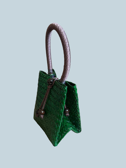 Hand-woven mini straw bag. Like New. Green