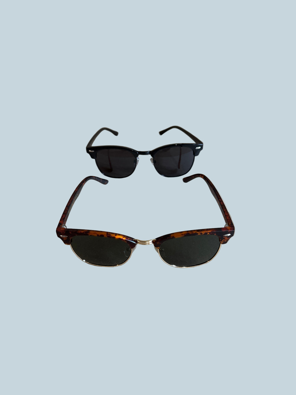 Sunglasses. Like New. Set.