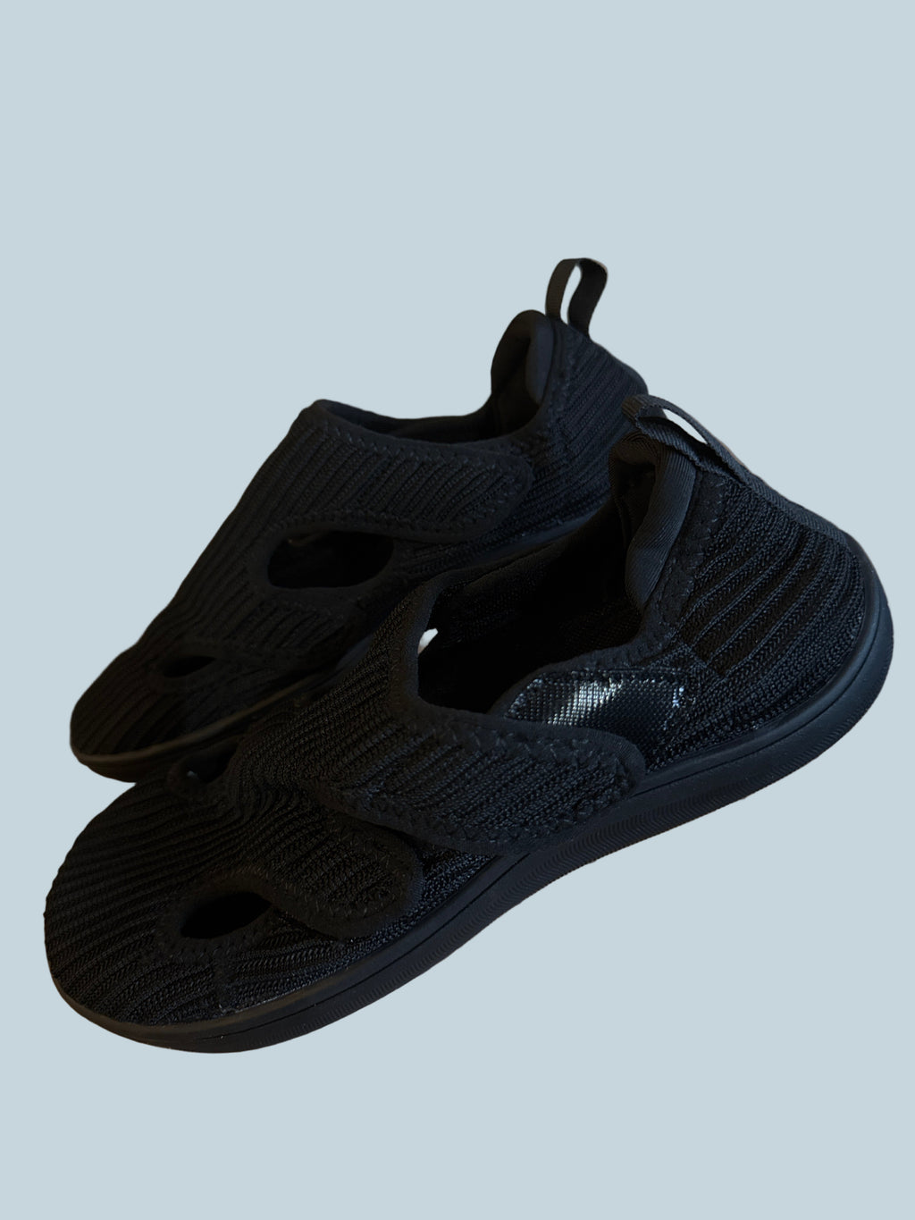 Men Athletic walking Shoe. Like New. Size 39