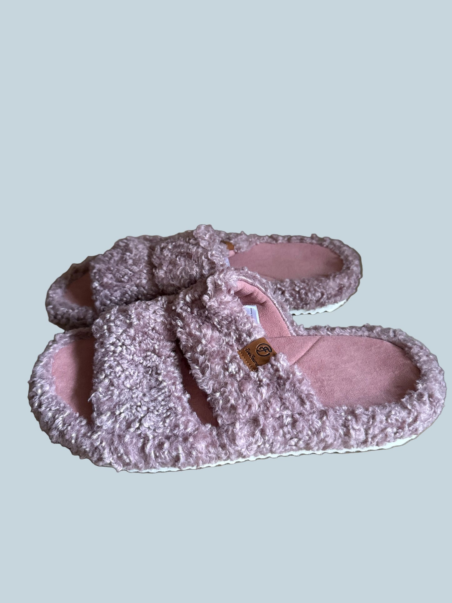 Women Slipon Shoe Slippers. Like New. Size  9-10